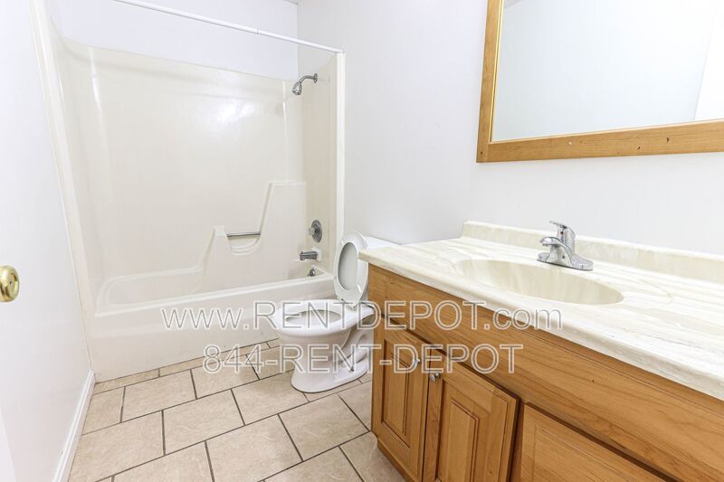 Newly renovated 3-bedroom, 2.5-bath townhome property image