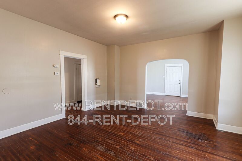 4 bedroom 1 bath property image