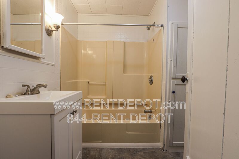 4 bedroom 1 bath property image