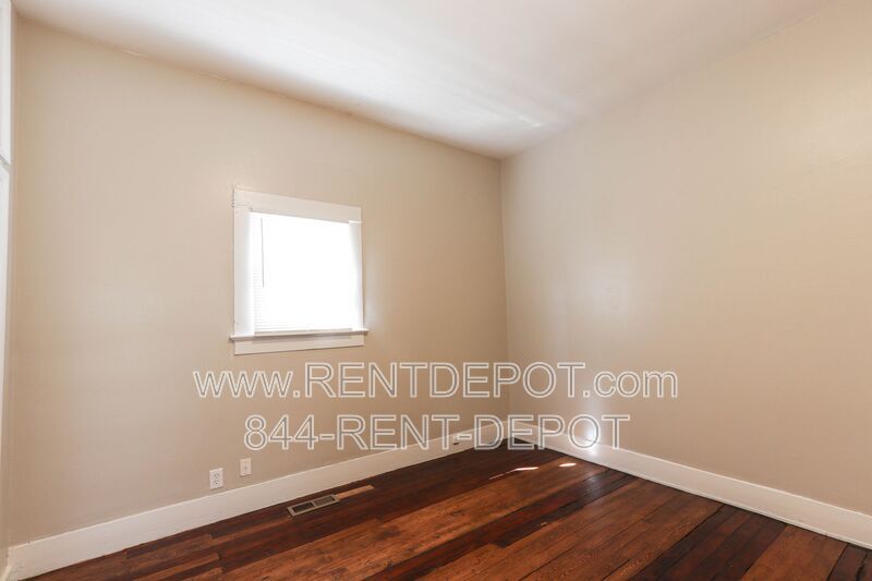 Newly Renovated 1 bedroom House ***Not Section 8 Approved*** property image
