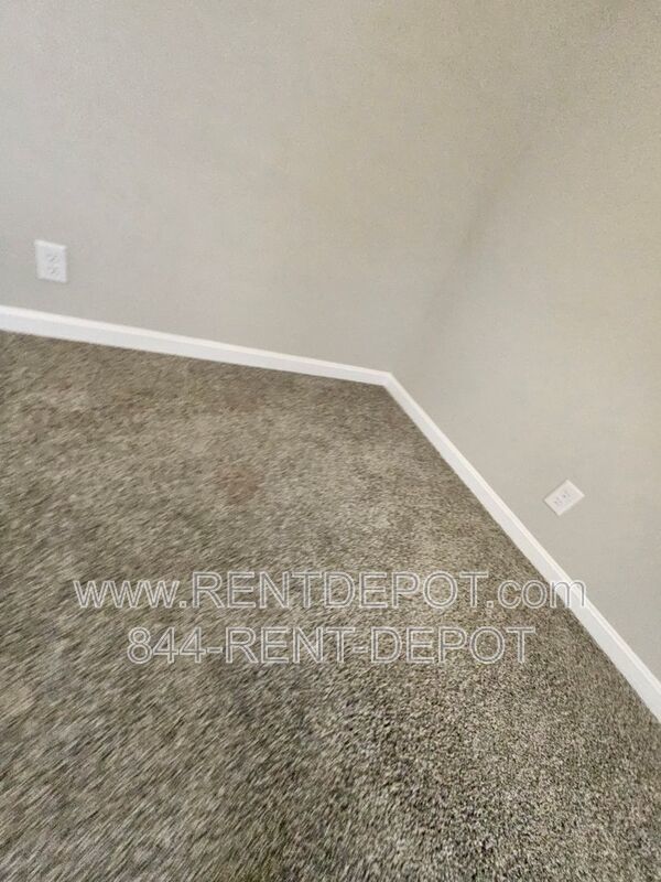 3 bedroom 1.5 bath Townhouse property image