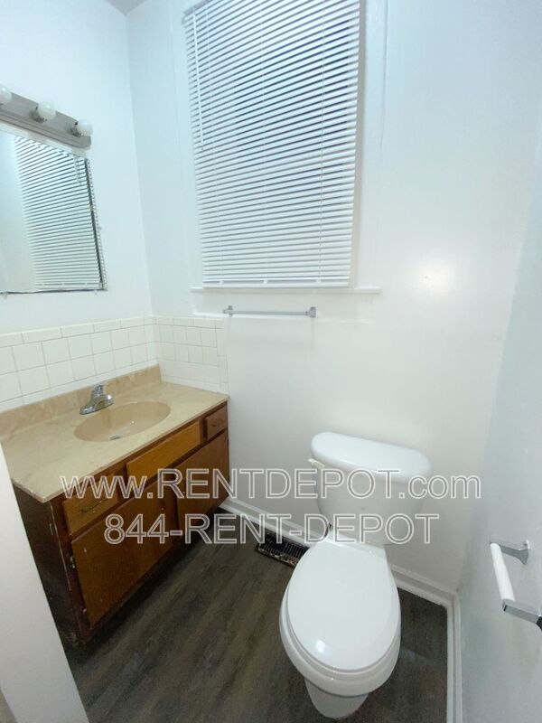 4 bedroom, 2 bath property image