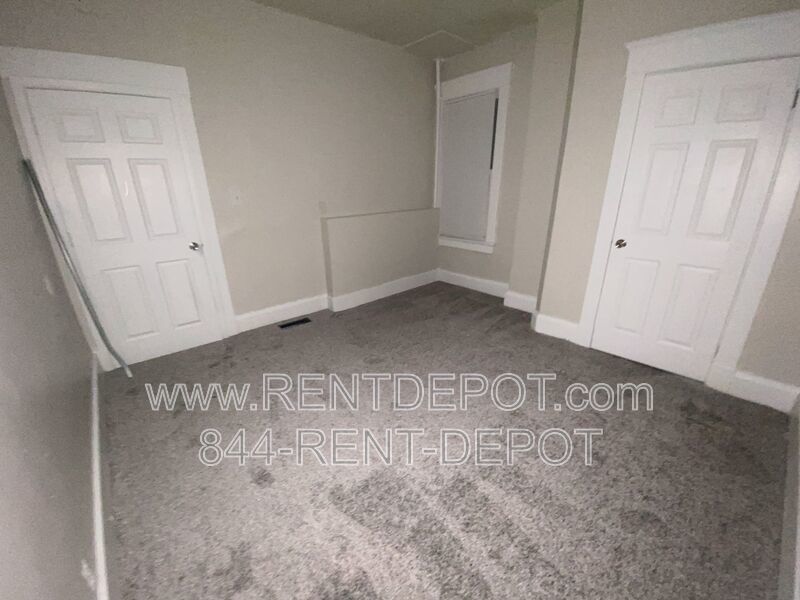 4 bedroom, 2 bath property image