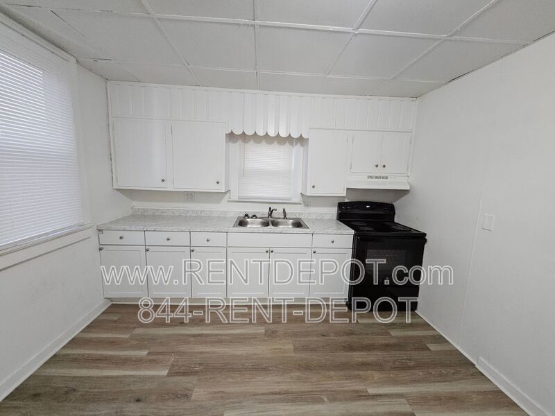 Spacious 4 Bedroom, 2 Bath Home – Available Now property image