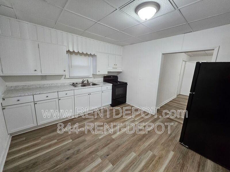 Spacious 4 Bedroom, 2 Bath Home – Available Now property image