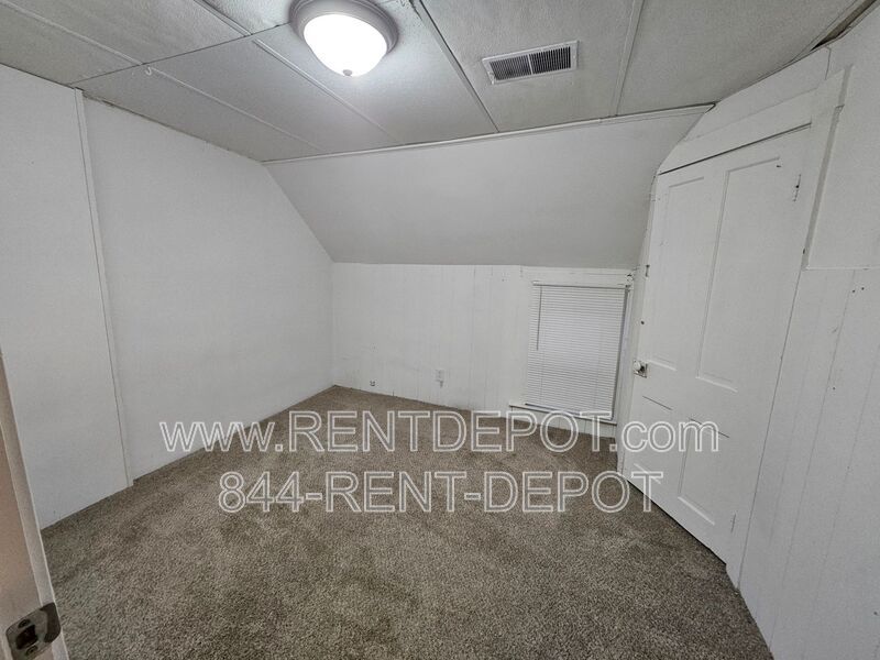 Spacious 4 Bedroom, 2 Bath Home – Available Now property image