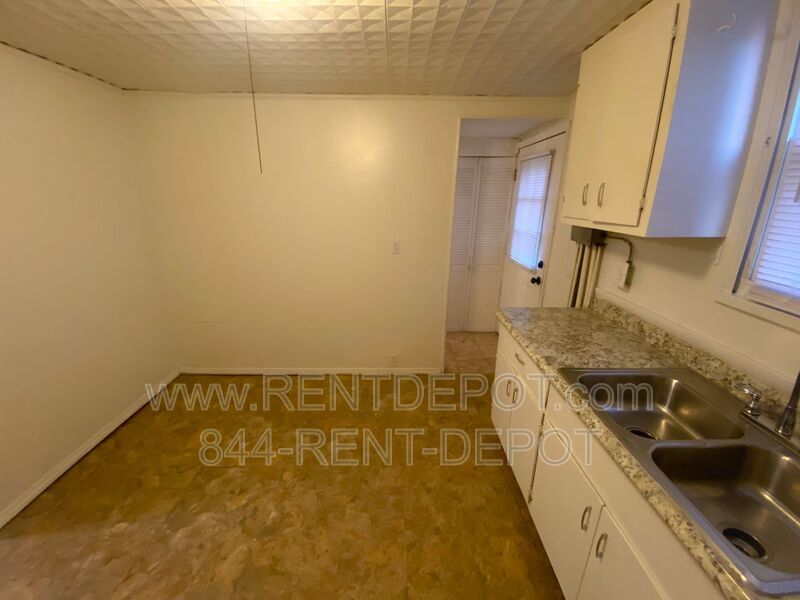 2 Bedroom/1 Bathroom House For Rent property image