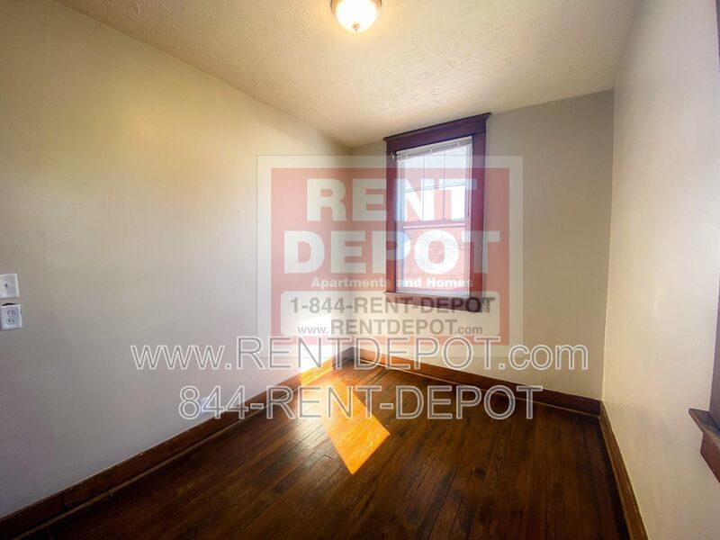 Updated 2-bedroom, 1-bath home property image