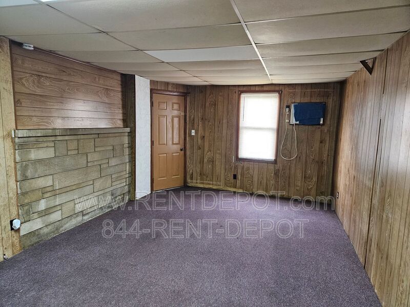 Ground-floor 1-bedroom, 1-bath apartment property image