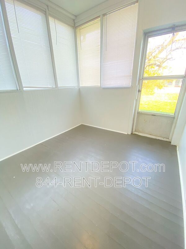 Remodeled 1-bedroom, 1-bath apartment property image