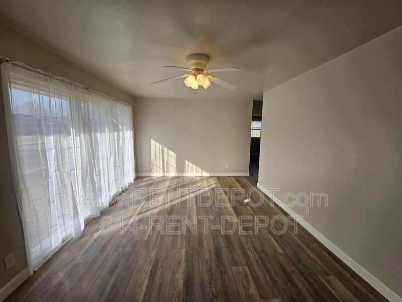 Newly Remodeled 2 Bedroom Home with Detached Garage – Move-In Ready! property image