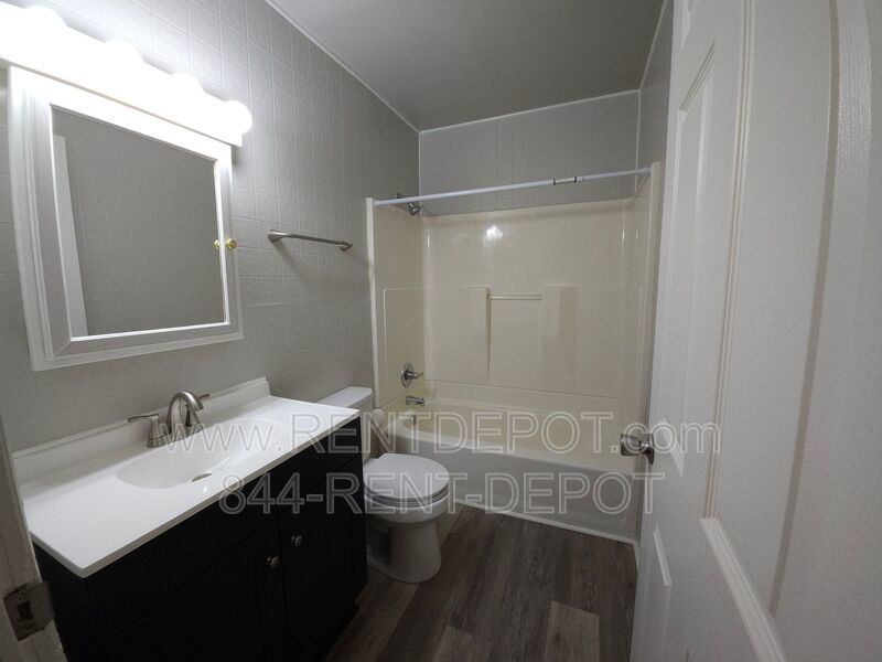 Updated 1 bed, 1 bath with partial basement property image