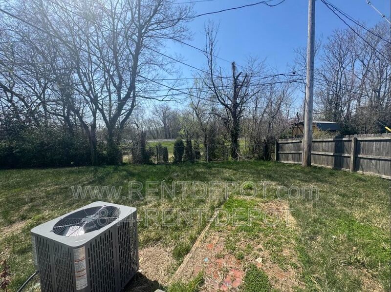 Updated 3 bedroom/1 bathroom house property image