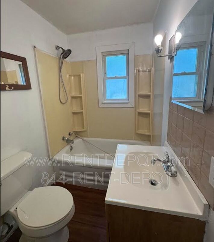 2 Bedroom Home with Basement & Bonus Space property image