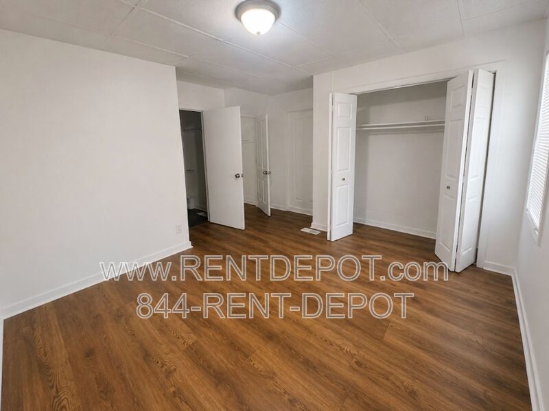 $150 off first month's rent and Free applications this week! Pets Allowed, Cozy 1-bedroom, 1-bath duplex property image