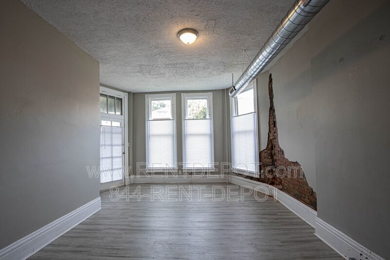 800 SE 2nd St Unit B property image