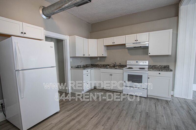 800 SE 2nd St Unit B property image