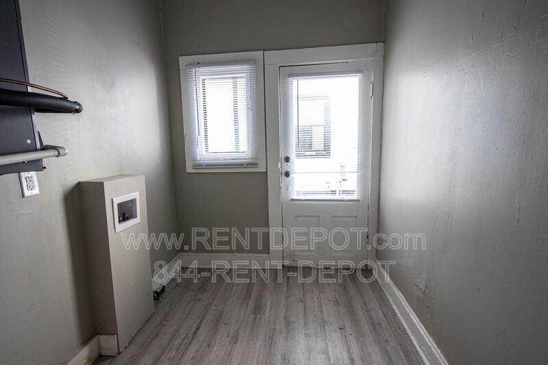 800 SE 2nd St Unit B property image
