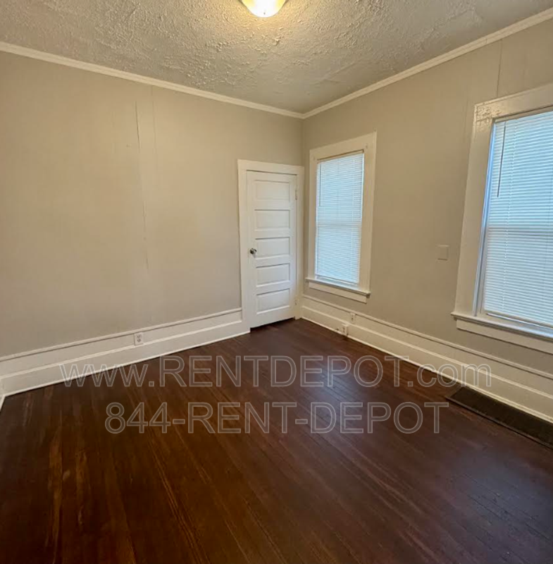 Comfortable 1 Bedroom Home with Yard Space property image