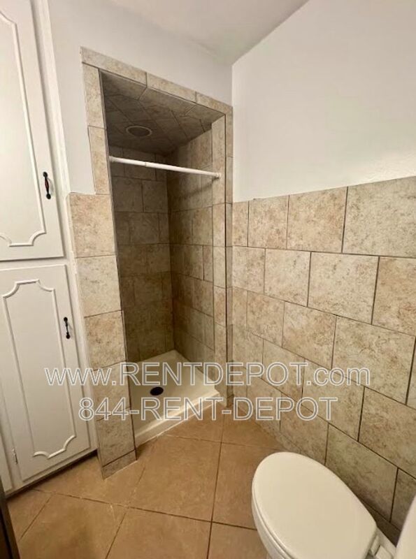 Move-In Ready 4 Bedroom, 2 Bath Rental property image