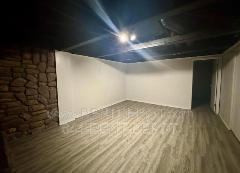 Move-In Ready 4 Bedroom, 2 Bath Rental property image
