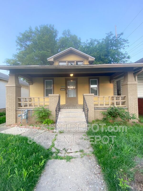 Updated 3 Bedroom/2 Bathroom House For Rent property image