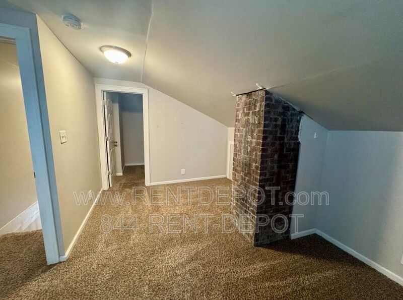 Updated 3 Bedroom/2 Bathroom House For Rent property image