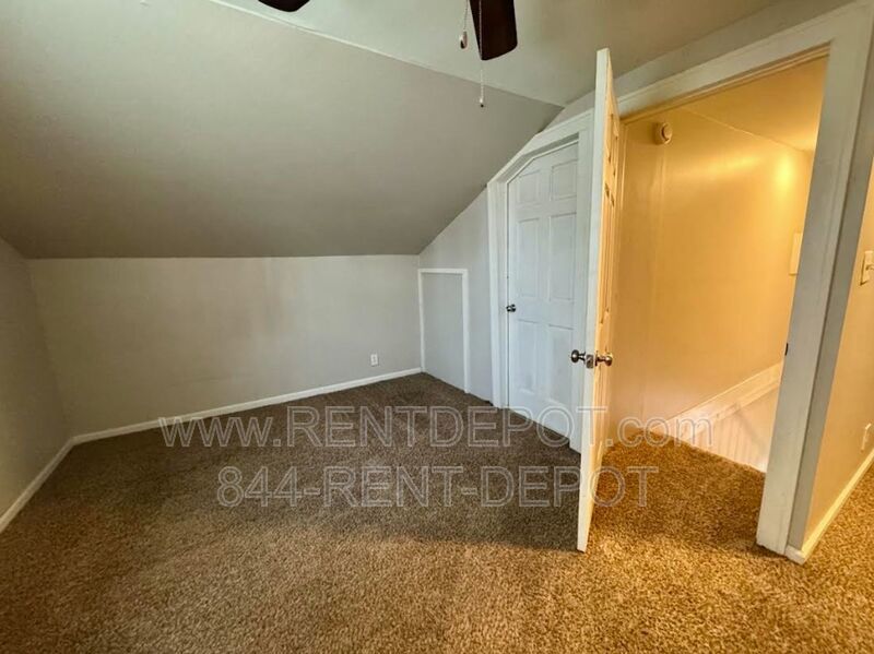 Updated 3 Bedroom/2 Bathroom House For Rent property image