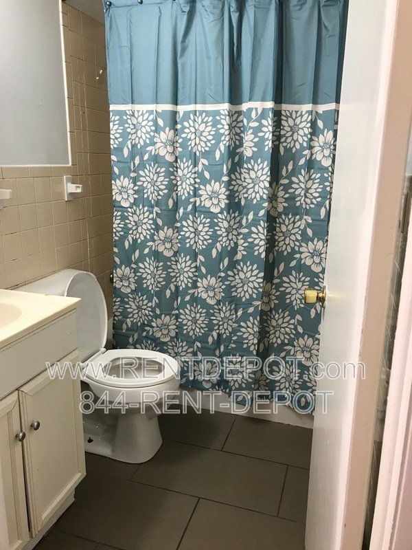 Free Applications this week! All new unit. Quartz countertops, white shaker cabinets, stainless appliances.... property image