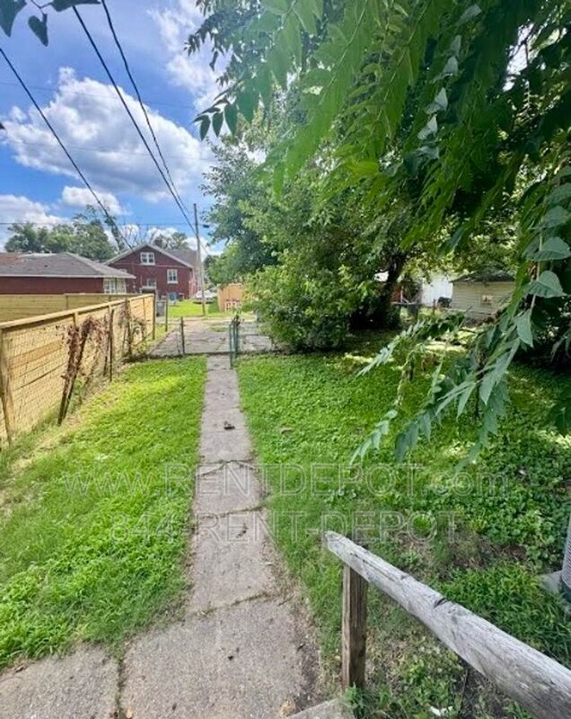 Large 4 Bedroom Home For Rent property image