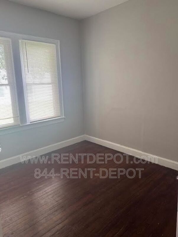 4 bed/2 bath with 3 car garage property image