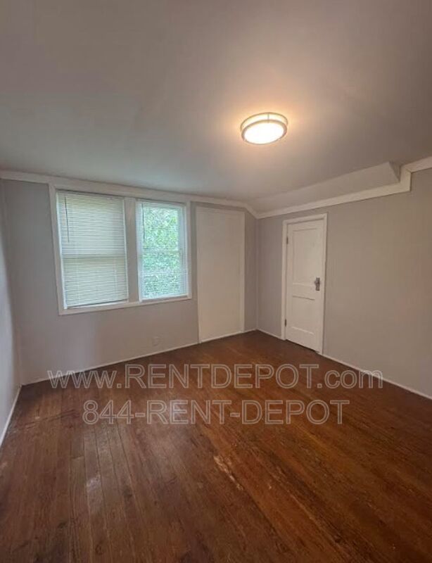 4 bed/2 bath with 3 car garage property image