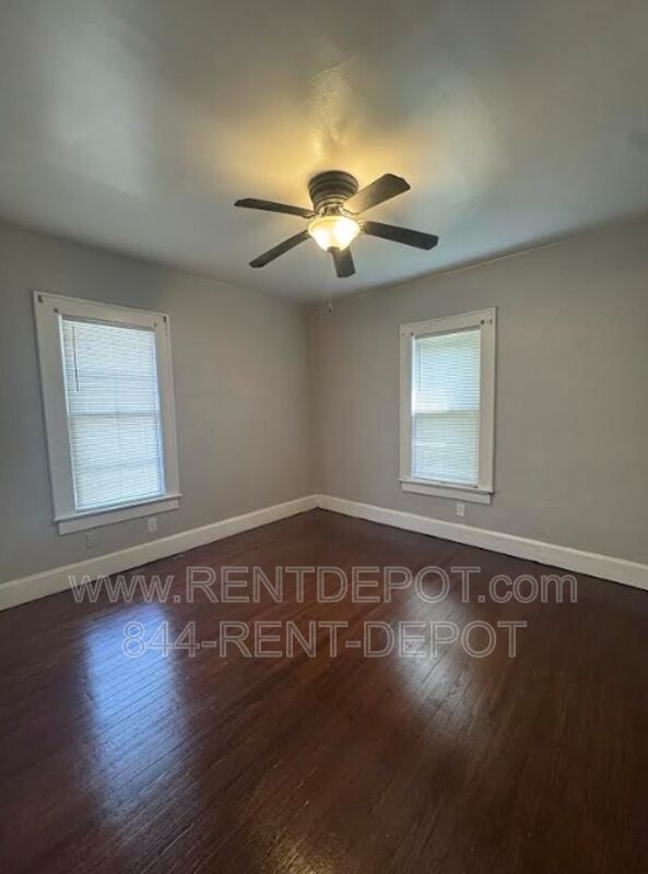 621 Covert Ave property image