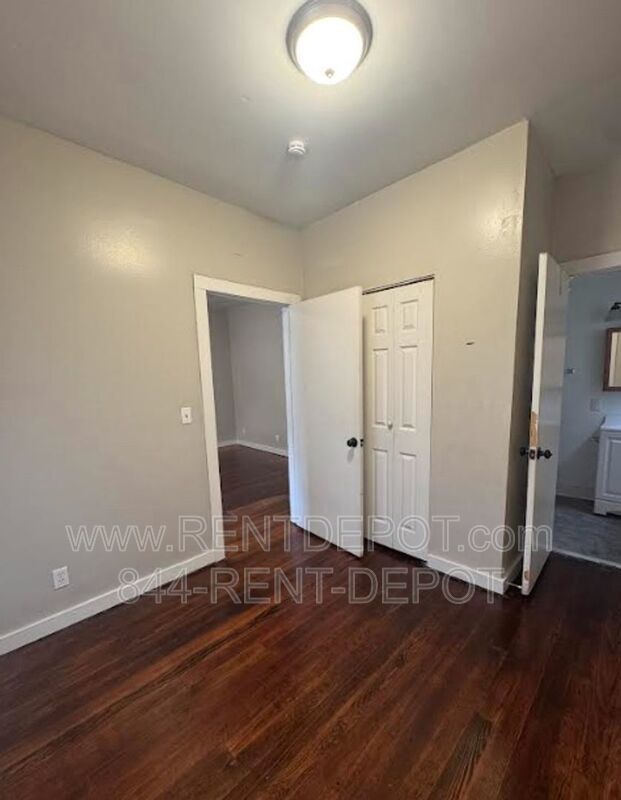 2 Bedroom with 1 car garage property image