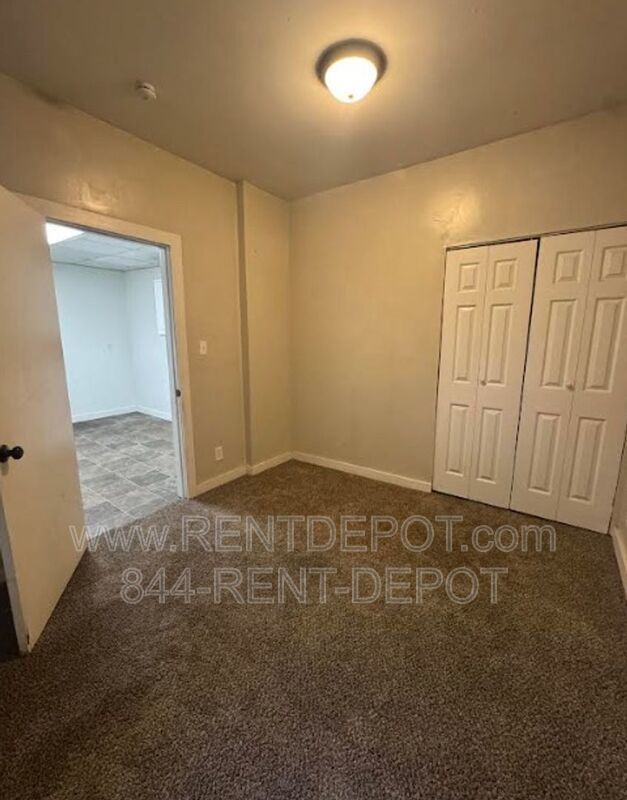 2 Bedroom with 1 car garage property image