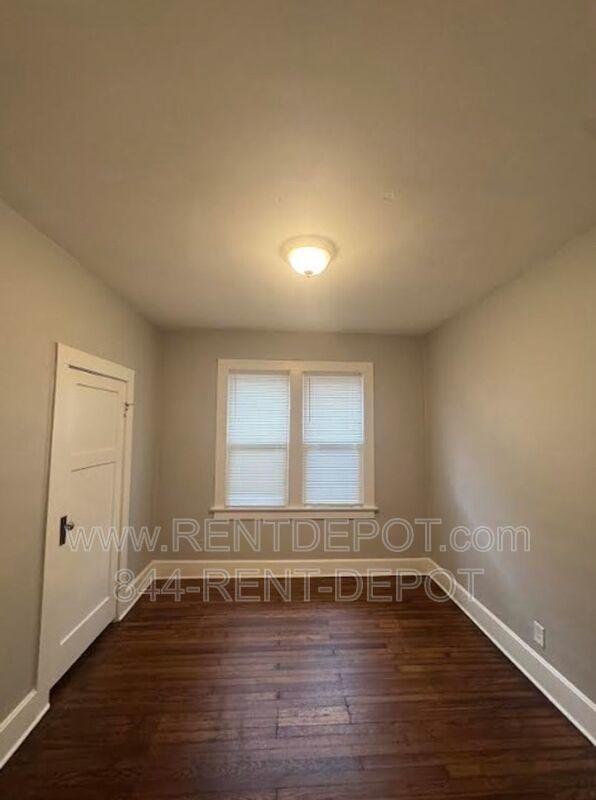 2 bedroom with basement and garage! property image