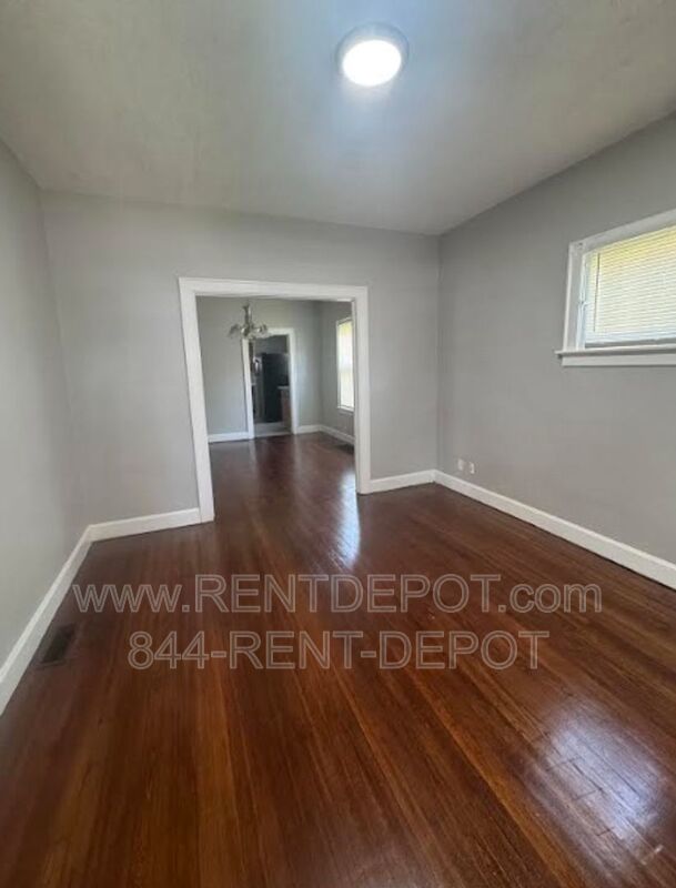 201 S Willow Rd property image