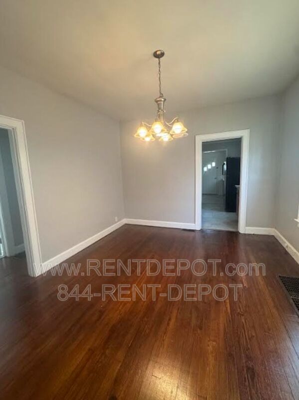201 S Willow Rd property image