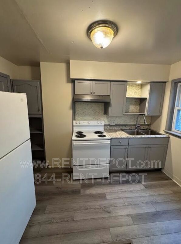 Newly Renovated 2-Bedroom Townhouse Near Schools & Highway Access! property image