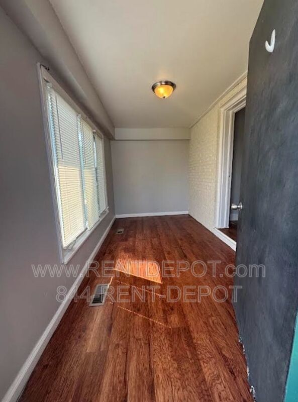 Spacious 1BR Home with Fenced Yard, Garage & Bonus Sunroom – Pet Friendly! property image