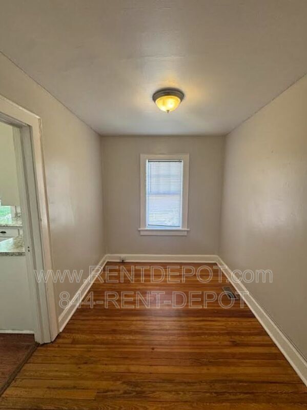 Spacious 1BR Home with Fenced Yard, Garage & Bonus Sunroom – Pet Friendly! property image