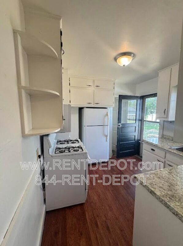 Spacious 1BR Home with Fenced Yard, Garage & Bonus Sunroom – Pet Friendly! property image