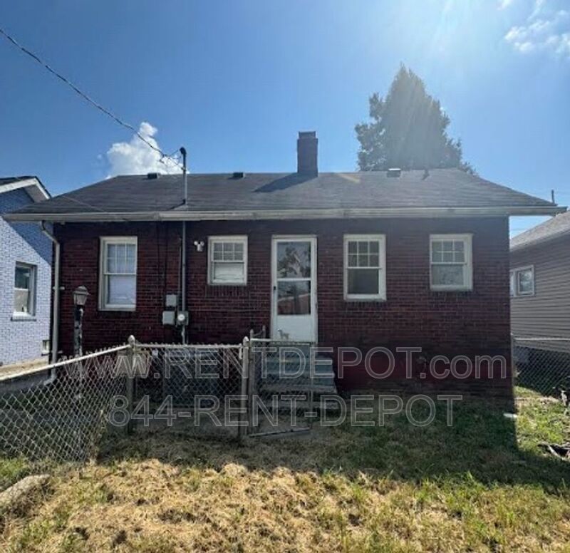 Spacious 1BR Home with Fenced Yard, Garage & Bonus Sunroom – Pet Friendly! property image