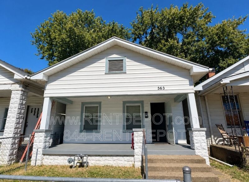 Adorable 2 Bedroom Bungalow For Rent property image