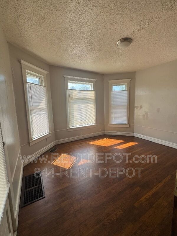 Lovely 4-Bedroom Home property image